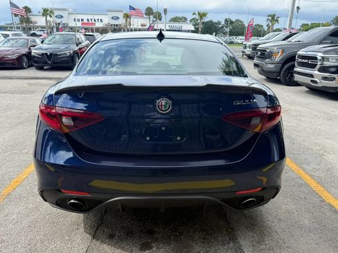 Used 2017 Alfa Romeo Giulia Ti w/ TI 19" Sport Package RWD image 6