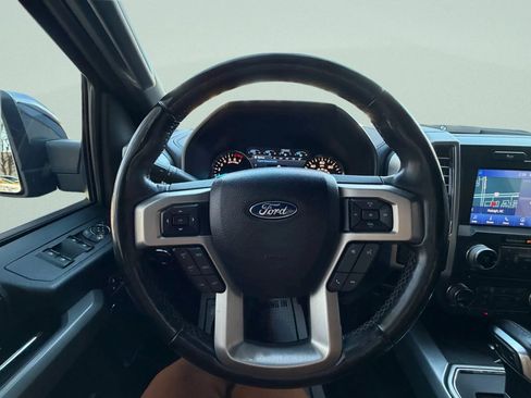 Used 2018 Ford F150 Platinum w/ Trailer Tow Package image 27