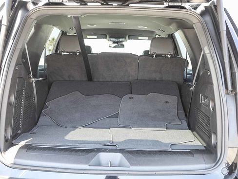 Used 2023 Chevrolet Tahoe LT w/ Luxury Package RWD image 23