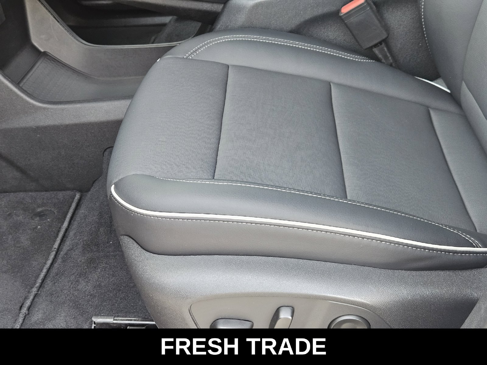 Used 2026 Buick Enclave Preferred FWD image 30