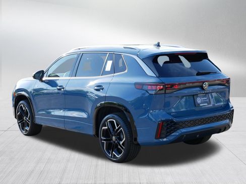 Certified 2025 Volkswagen Tiguan SEL R-Line AWD/4WD image 5