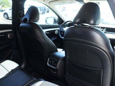 Used 2021 INFINITI QX50 Sensory w/ Cargo Package image 29