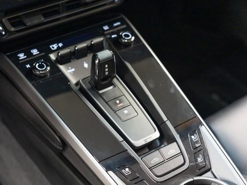 Certified 2021 Porsche 911 AWD/4WD image 22
