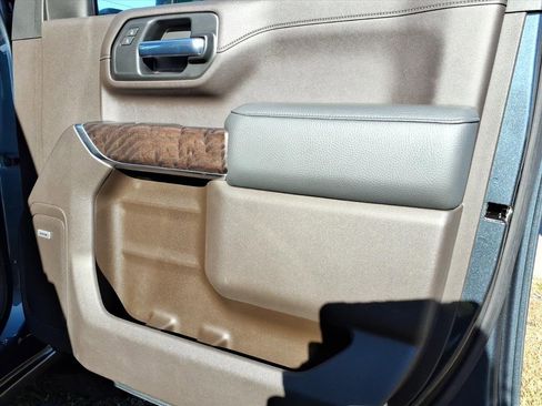 Used 2020 GMC Sierra 2500 Denali w/ Denali Ultimate Package image 13