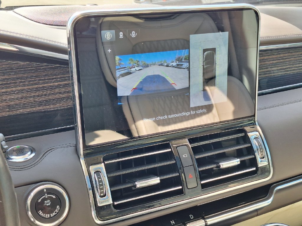 Used 2021 Lincoln Navigator L Black Label w/ Cargo Convenience Package AWD/4WD image 18