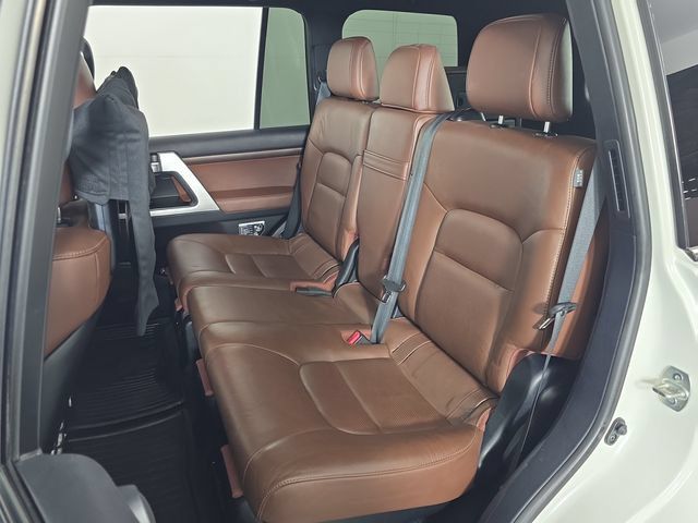 Used 2016 Toyota Land Cruiser AWD/4WD image 30