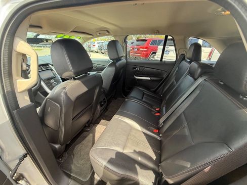 Used 2014 Ford Edge SEL w/ Equipment Group 205A AWD/4WD image 11