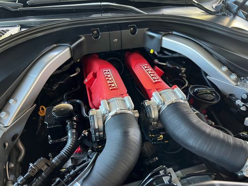 Used 2019 Ferrari Portofino image 41