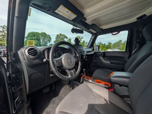 Used 2016 Jeep Wrangler Sport w/ Quick Order Package 24S AWD/4WD image 15