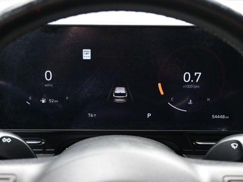 Used 2024 Hyundai Kona Limited FWD image 24