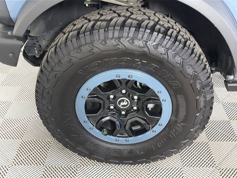 Certified 2023 Ford Bronco Wildtrak AWD/4WD image 8