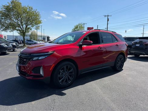 Used 2024 Chevrolet Equinox RS AWD/4WD image 3