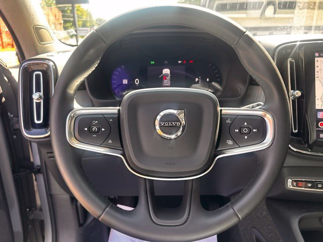 Used 2024 Volvo XC40 B5 Plus w/ Protection Package Premier AWD/4WD image 21