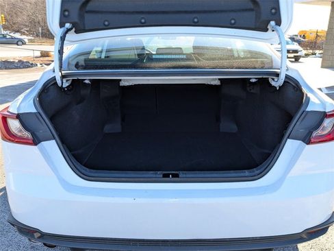 Used 2025 Toyota Camry SE image 33