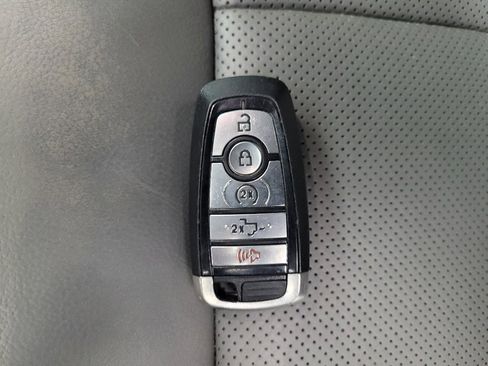 Used 2019 Ford F150 Lariat w/ Equipment Group 502A Luxury AWD/4WD image 32