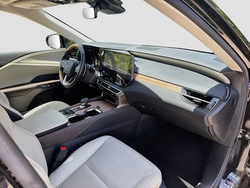 Used 2025 Lexus RX 350 Premium Plus w/ Accessory Package (Z1) FWD image 15