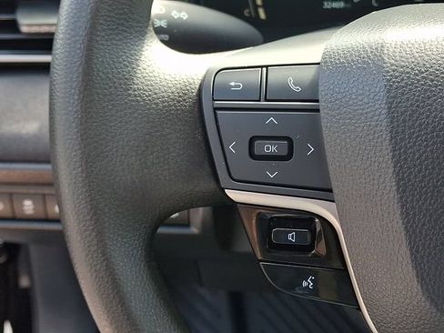 Used 2025 Toyota Camry LE FWD image 21