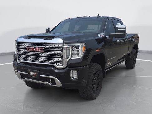 Used 2021 GMC Sierra 2500 Denali w/ Denali Black Diamond Edition AWD/4WD image 7