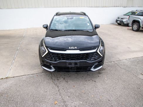 Used 2023 Kia Sportage SX image 4