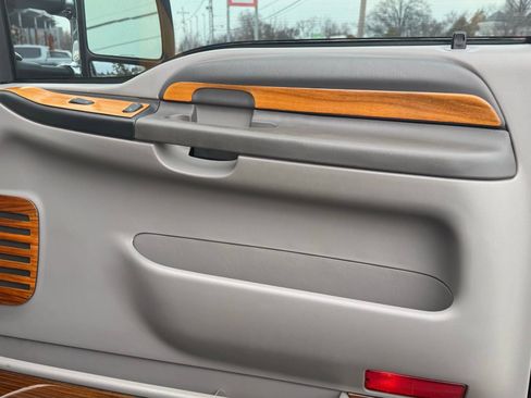 Used 1999 Ford F350 4x4 Crew Cab DRW Super Duty image 35