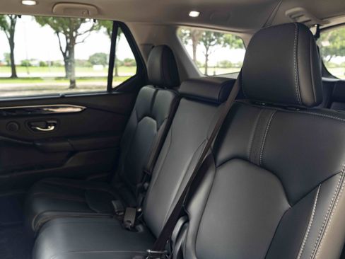 Used 2023 Honda Pilot Touring image 18