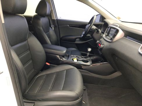 Used 2019 Kia Sorento EX FWD image 21