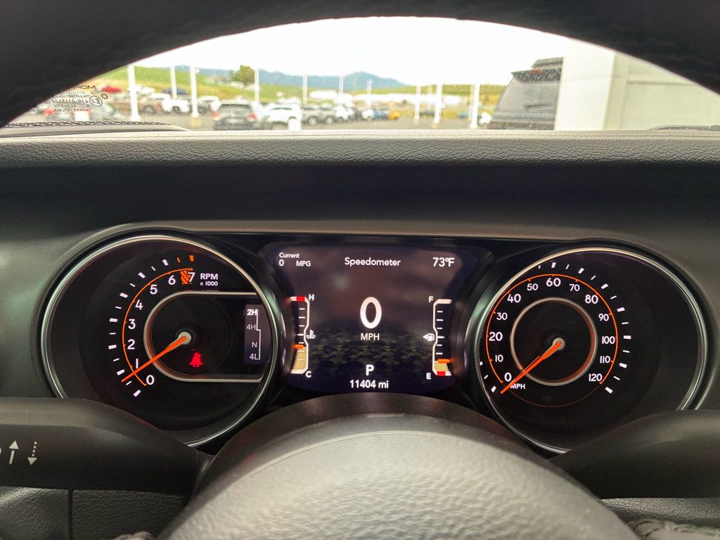 Used 2023 Jeep Gladiator Sport AWD/4WD image 14