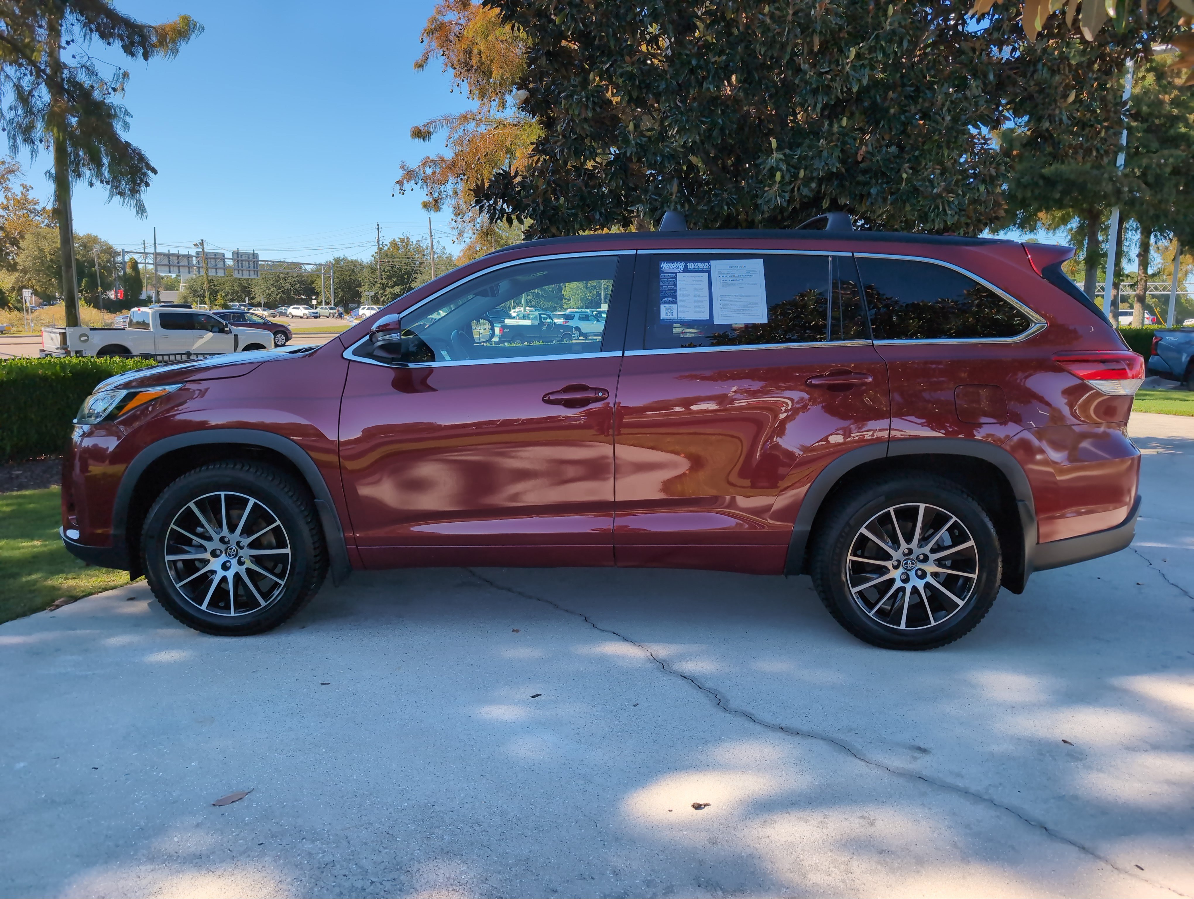 Used 2018 Toyota Highlander SE AWD/4WD image 7