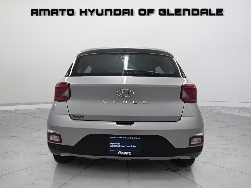 Certified 2024 Hyundai Venue SEL FWD image 5