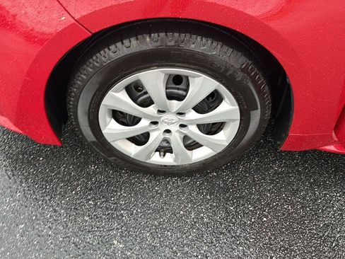 Used 2020 Toyota Corolla LE FWD image 34