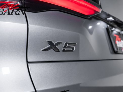 Used 2024 BMW X5 xDrive40i w/ Parking Assistance Package AWD/4WD image 13