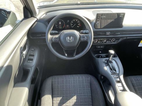 New 2026 Honda HR-V LX image 2