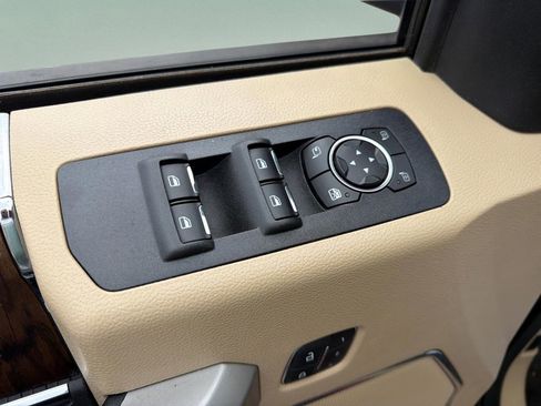 Used 2018 Ford F150 Lariat RWD image 18