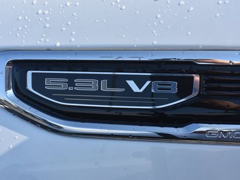 Used 2022 GMC Sierra 1500 SLT w/ SLT Premium Plus Package AWD/4WD image 8