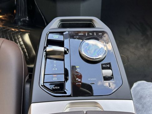 Used 2026 BMW iX xDrive45 image 29