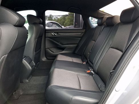 Used 2018 Honda Accord Sport image 11