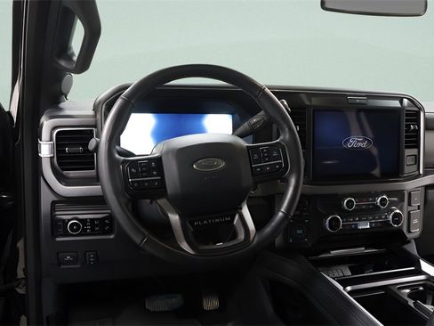 Used 2025 Ford F250 Platinum image 8
