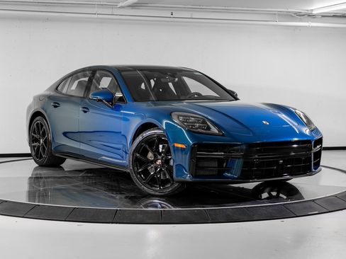 New 2026 Porsche Panamera 4 image 9