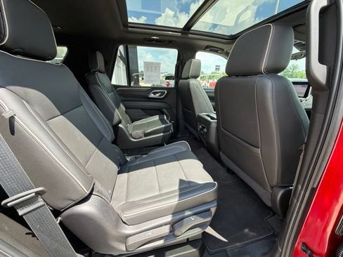 Used 2021 Chevrolet Tahoe Premier w/ Premium Package AWD/4WD image 31