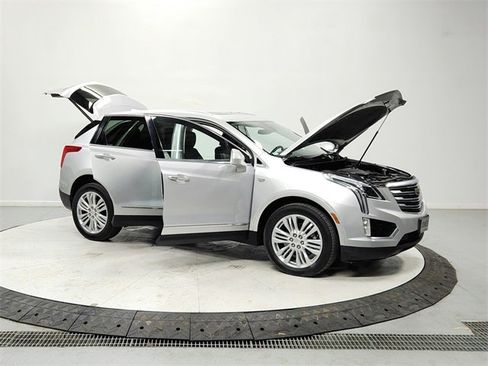 Used 2018 Cadillac XT5 Premium Luxury image 9