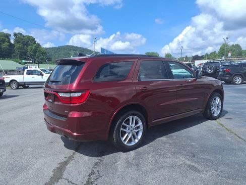 Used 2023 Dodge Durango GT image 4