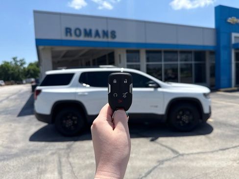 Used 2023 GMC Acadia AT4 w/ Technology Package AWD/4WD image 25