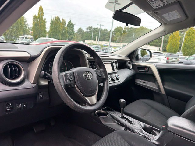 Used 2015 Toyota RAV4 LE AWD/4WD image 11