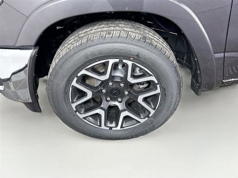 New 2026 RAM 1500 Laramie AWD/4WD image 24