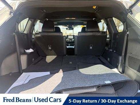 Used 2023 Toyota Highlander XSE AWD/4WD image 8