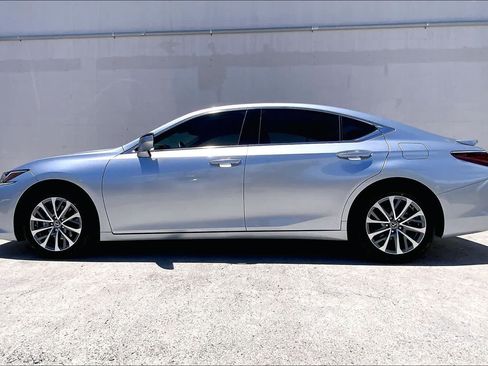 Used 2023 Lexus ES 300h w/ Premium Package FWD image 3