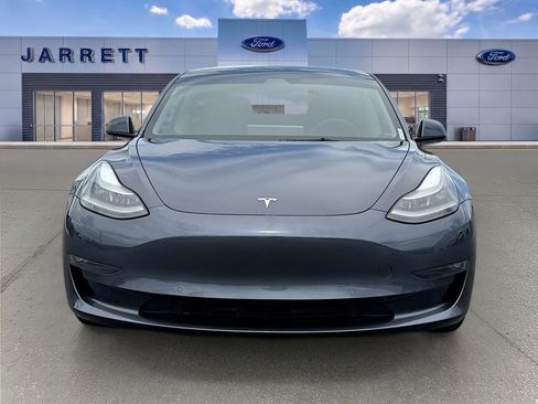 Used 2022 Tesla Model 3 Long Range AWD/4WD image 2