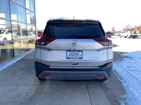 Used 2021 Nissan Rogue SL w/ Premium Package image 6