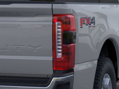 New 2026 Ford F250 XLT w/ XLT Premium Package AWD/4WD image 21