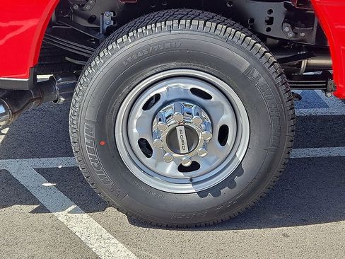 New 2025 Ford F250 XL image 7